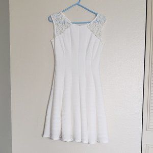 Danny and Nicole  white dress size 6